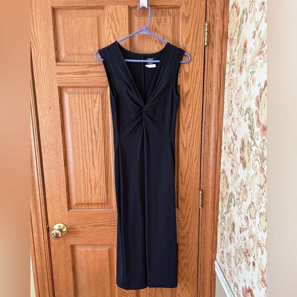 Patagonia sleeveless black dress